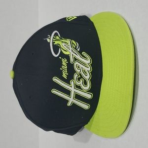 NEVER WORN Miami Heat Throwback Flatbill One Size Hardwood Classics NICE Hat